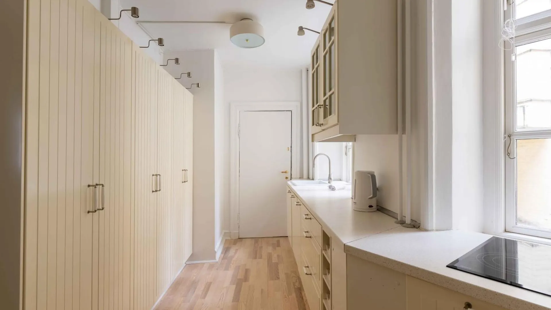 Spacious Tivoli Gardens Apartment W 3 Bedrooms Copenhagen Denmark