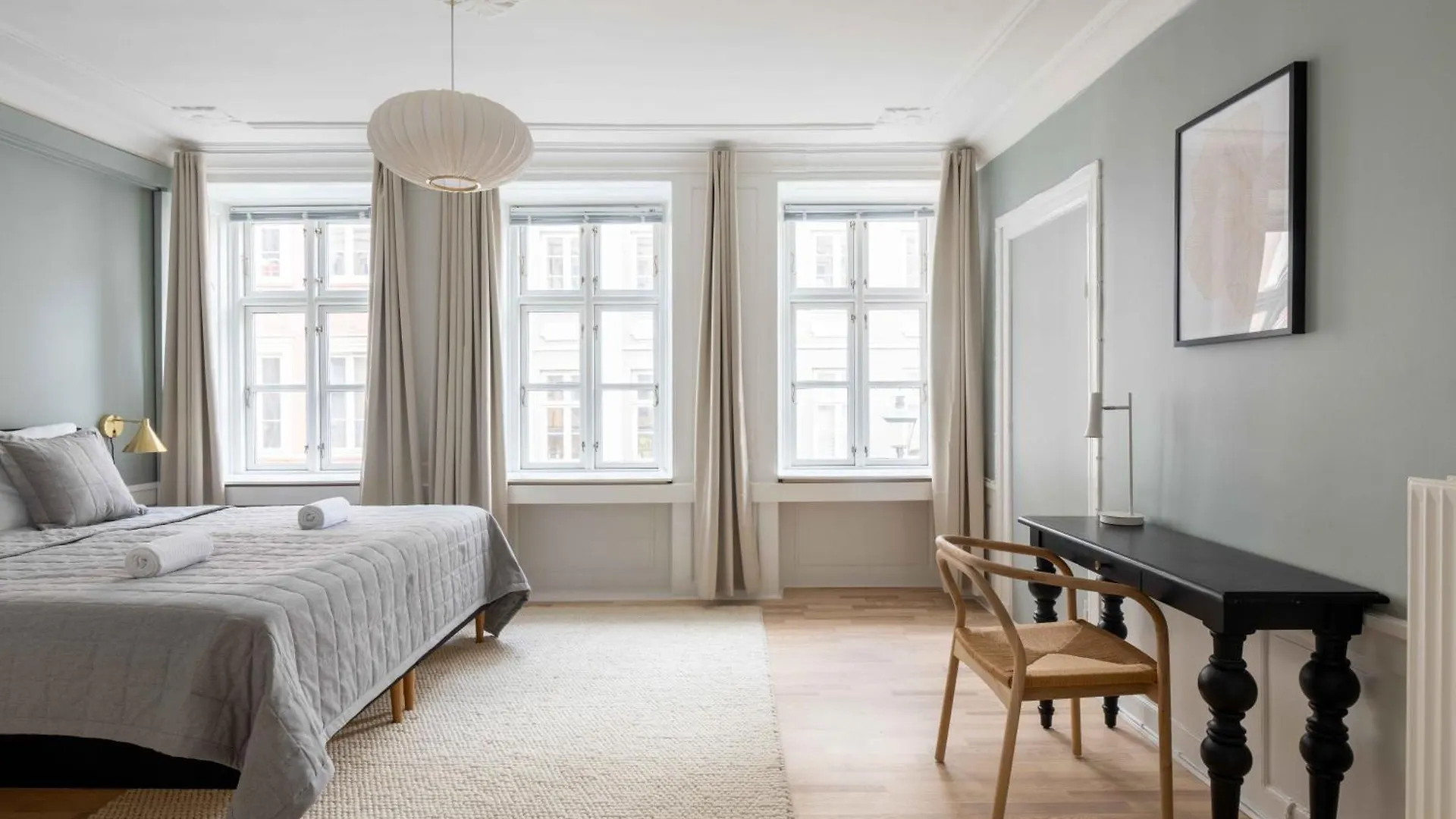 Spacious Tivoli Gardens Apartment W 3 Bedrooms Copenhagen 0*,  Denmark