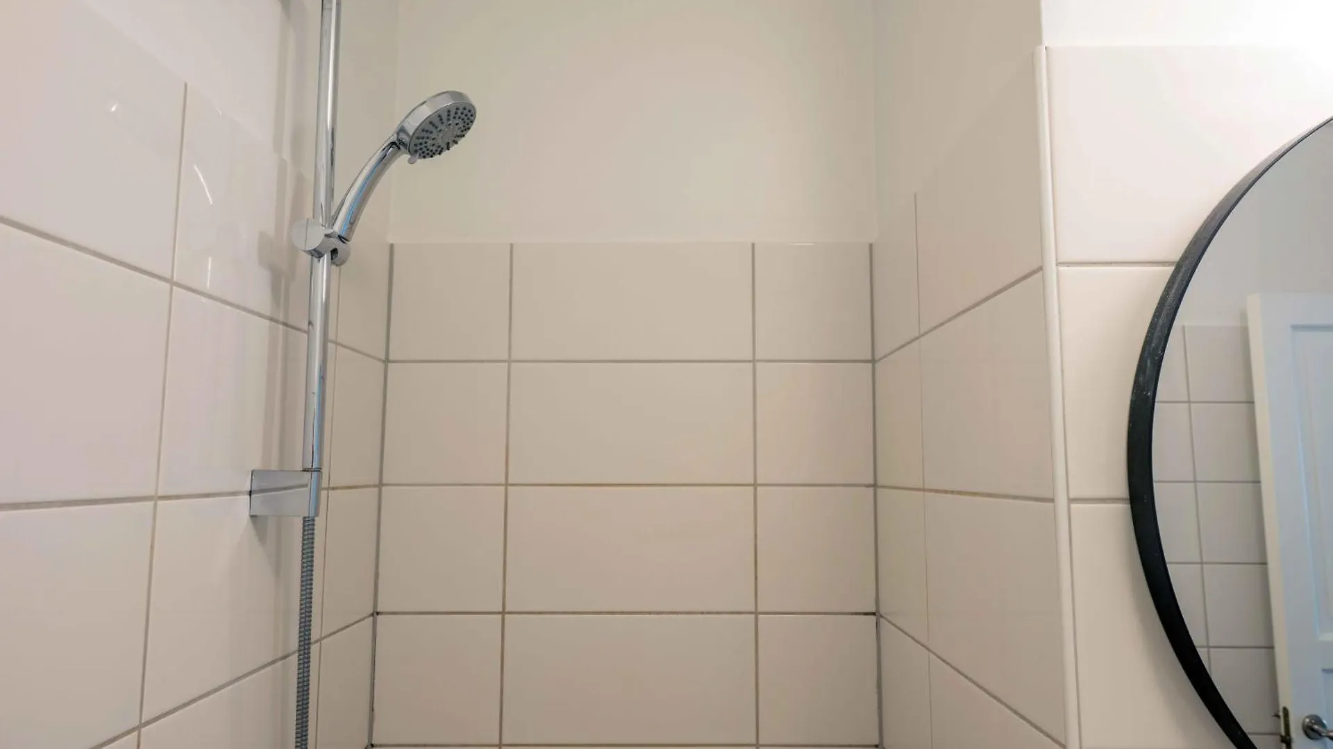 Spacious Tivoli Gardens Apartment W 3 Bedrooms Copenhagen