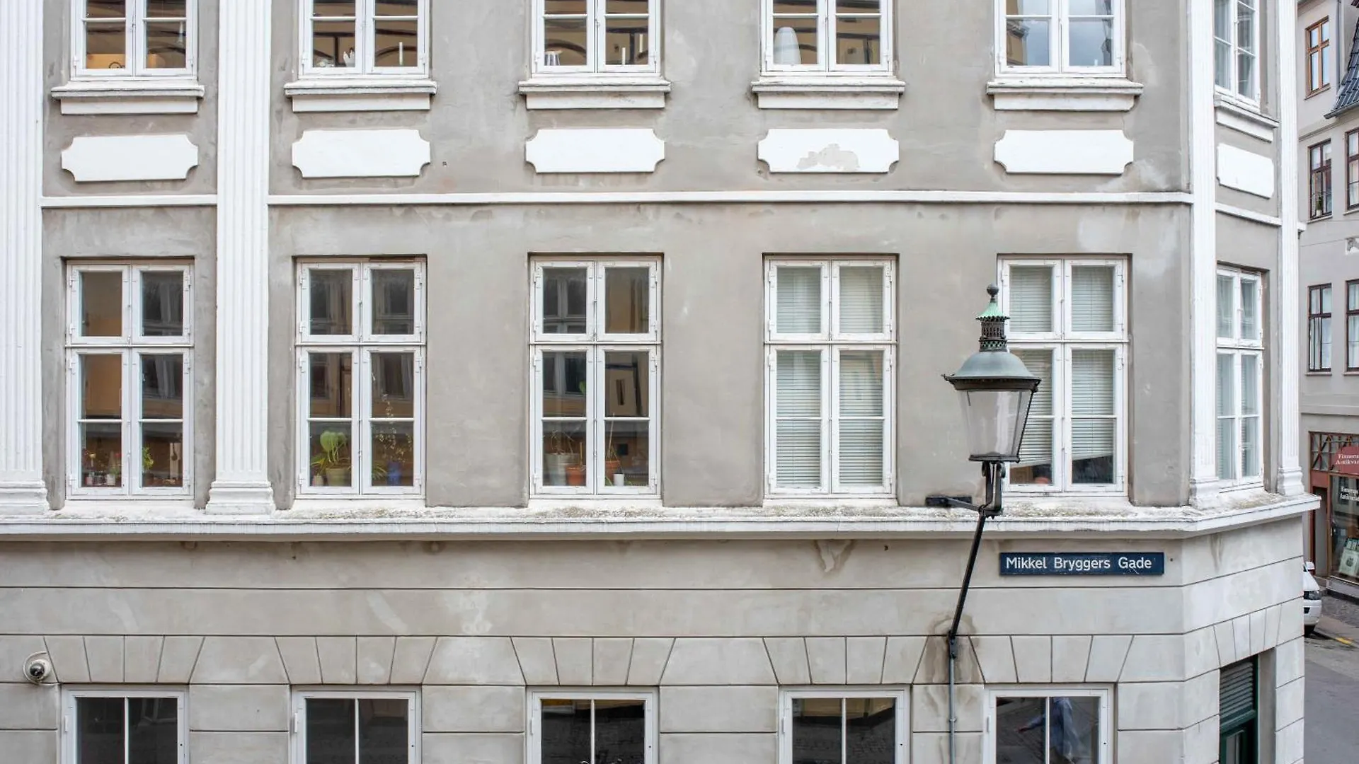 Spacious Tivoli Gardens Apartment W 3 Bedrooms Copenhagen Denmark
